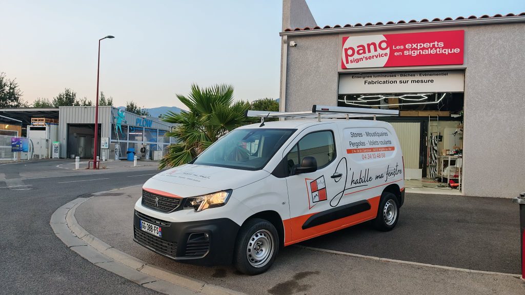 Marquage publicitaire Peugeot Partner professionnel à Argelès-sur-Mer